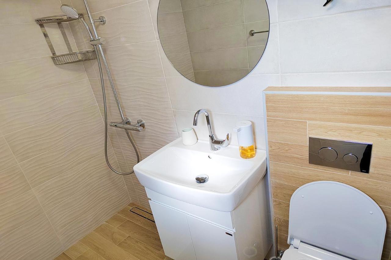 Shik & Chic In The Heart Of Burgas # 5Min From Beach # New Eksteriør billede